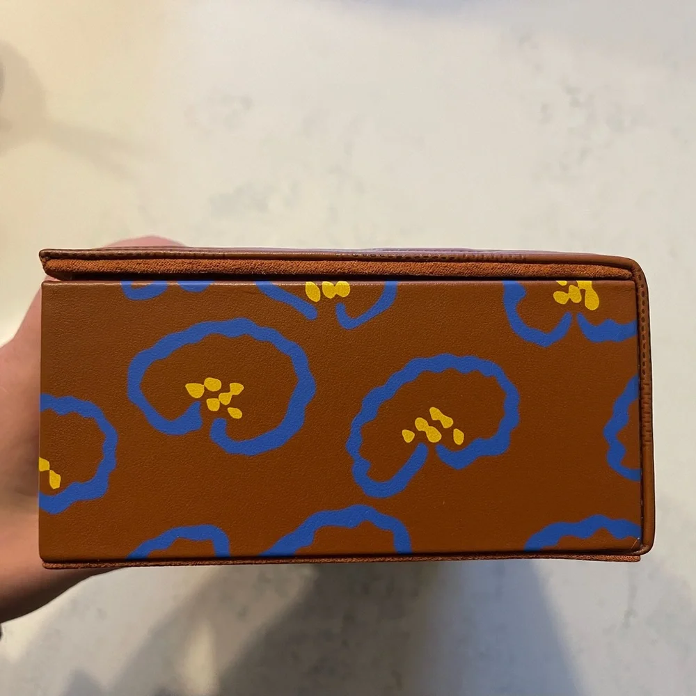 AU DEPART X FARFETCH EMBOSSED JEWELRY BOX - Picture 5 of 8